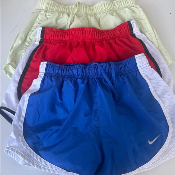 Bundle Girls Nike Dri Fit YOUTH Siz XS Running Athletic Shorts Lined Workout - Picture 1 of 10